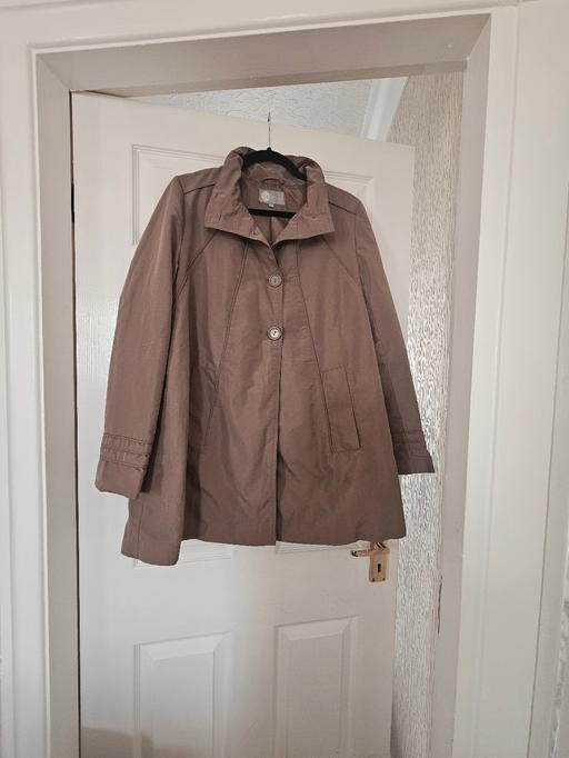 Buy & Sell Newton Doncaster - Photos for Lightweight coat..size 14.
