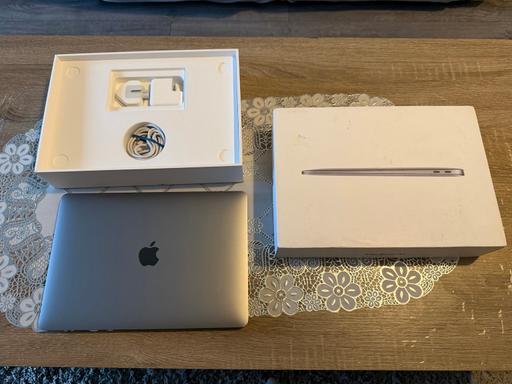 Buy & Sell West Bromwich Sandwell - Photos for MacBook Air 13” M1 Chip 2020 8gb Ram 256gb 