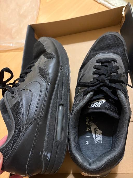 Buy & Sell Finsbury Park North London - Photos for Men’s Nike black trainer white tick