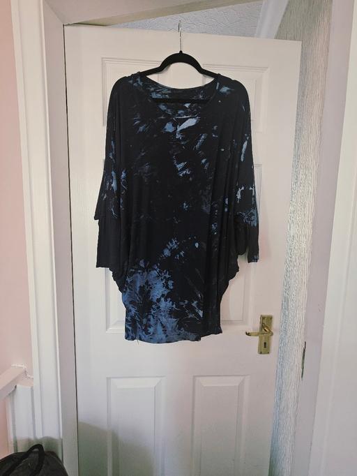 Buy & Sell Newton Doncaster - Photos for Patterned top..size 20.