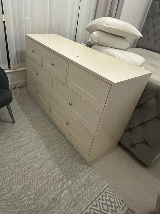 Buy & Sell Castle Green East London - Photos for Cream chest of drawers