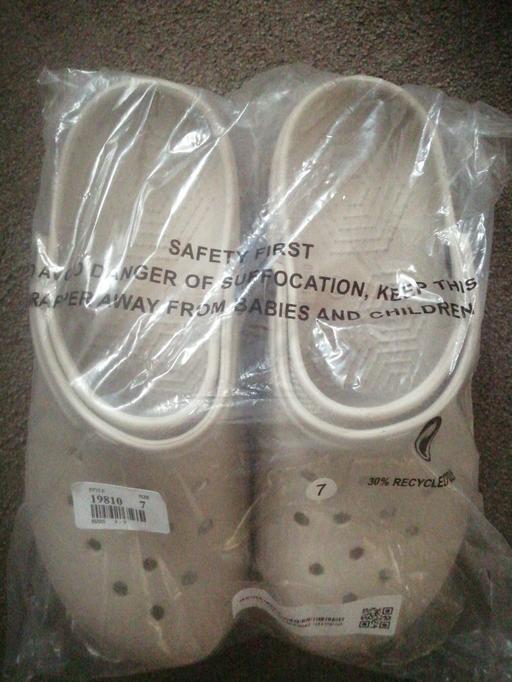 Buy & Sell Moseley Village Wolverhampton - Photos for New size 7 beige sandals