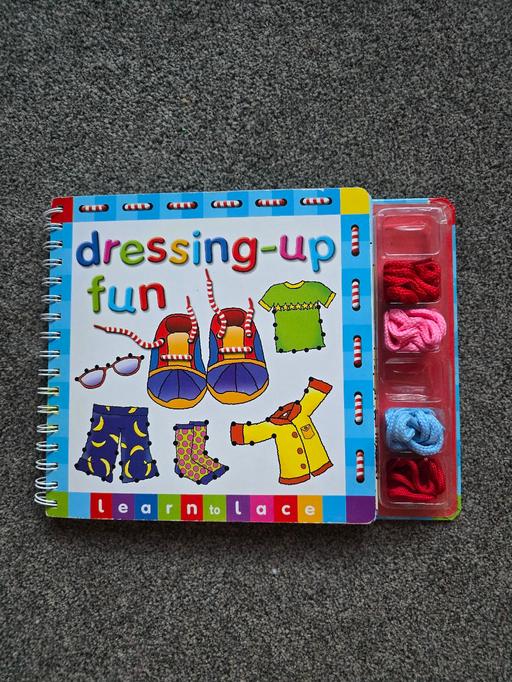 Buy & Sell Oldbury Sandwell - Photos for Dressing up with laces hardback book