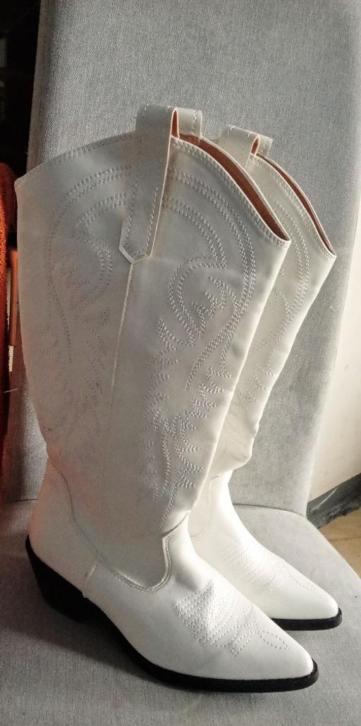 Buy & Sell Sands End South West London - Photos for Women knee-high boots