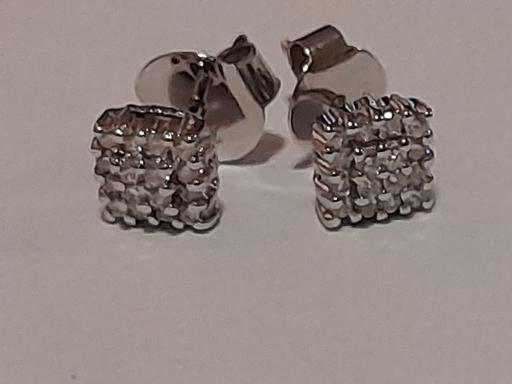 Buy & Sell Stanfree Bolsover - Photos for 18ct Diamond Earrings .