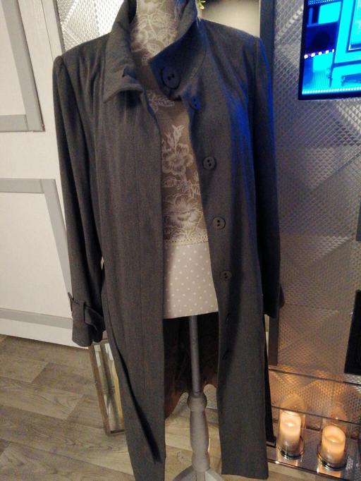 Buy & Sell Wednesfield Wolverhampton - Photos for ladies coat size *16* Wallis