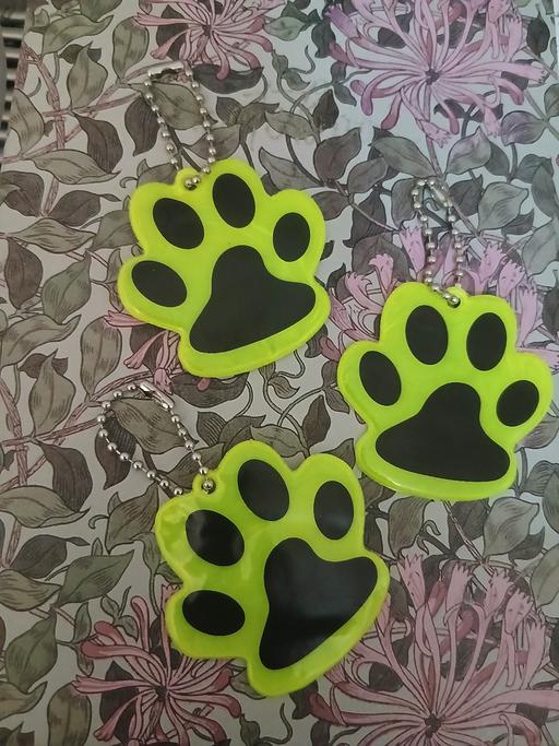 Buy & Sell Bradley Fold Trading Estate Bury - Photos for Glow In Dark Keychains New