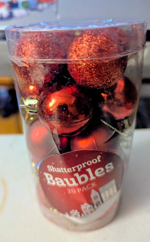 Buy & Sell Georgetown Blaenau Gwent - Photos for 🎄 Christmas 20pk of red mixed small baubles