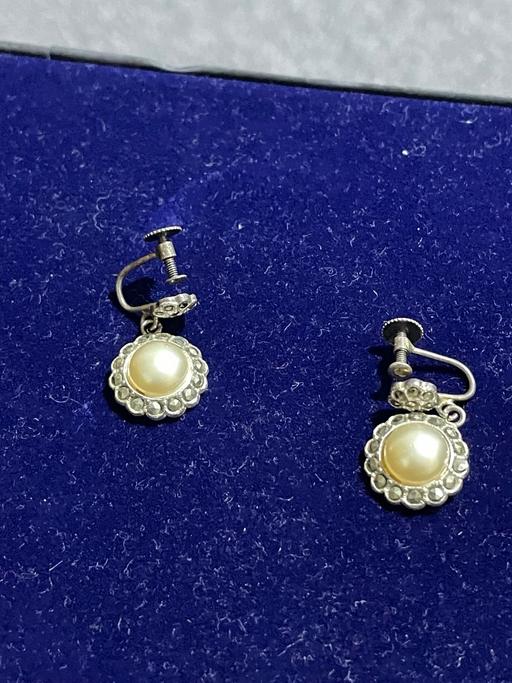 Buy & Sell Enfield Wash Enfield - Photos for Pearl & marcasite silver earrings