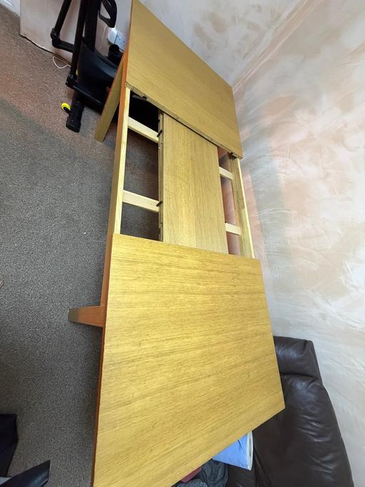 Buy & Sell Forest Gate East London - Photos for Table chairs