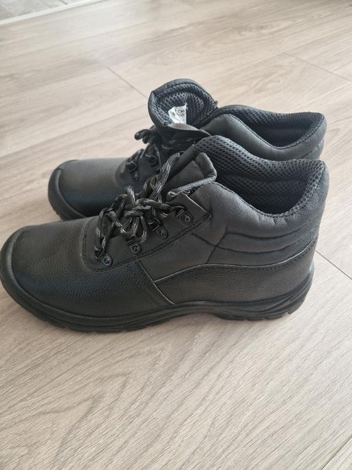 Buy & Sell Knowsley Merseyside - Photos for New Mens Steel Toe Boots Size 11