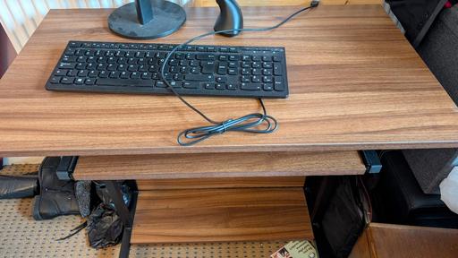 Buy & Sell Scunthorpe North Lincolnshire - Photos for mobile computer desk