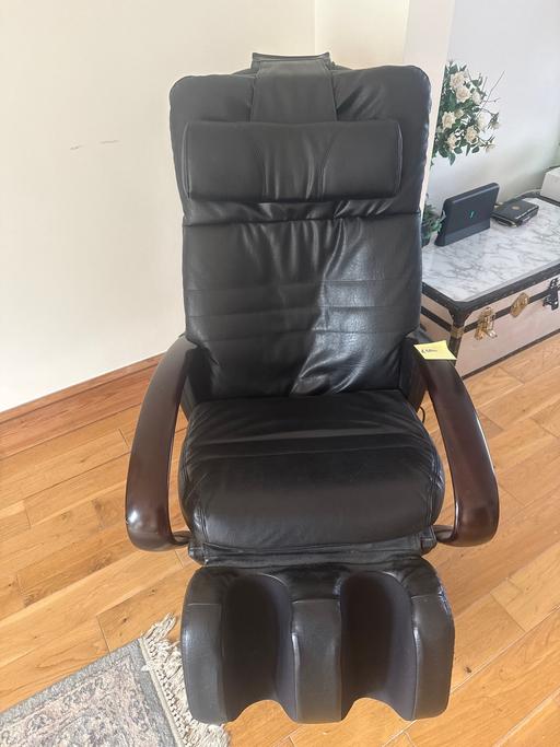Buy & Sell Sunbury-on-Thames Spelthorne - Photos for Electric leather massage chair neck shoulder