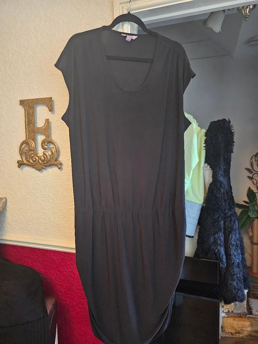Buy & Sell Holly Hall Dudley - Photos for SIMPLY BE RUCHED SIDE STRETCH DRESS SIZE 24