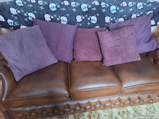 Buy & Sell Ettingshall Park Wolverhampton - Photos for Bundle of 5 Purple cushions and covers