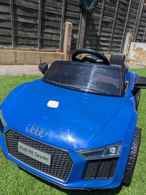 Buy & Sell Dagenham Barking and Dagenham - Photos for Audi R8 Ride Along Car with Remote 