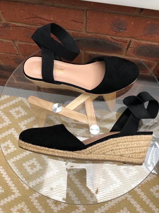 Buy & Sell Cradley Heath Sandwell - Photos for (Size 6/7) SHOES big 6