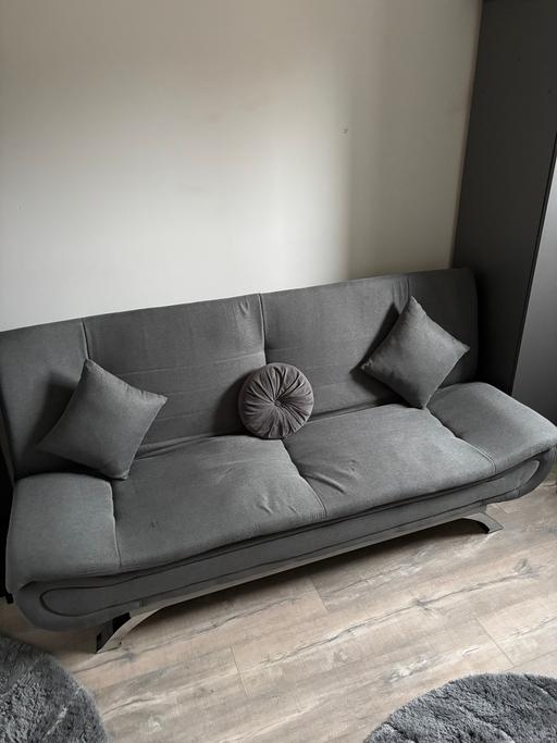 Buy & Sell Carrington Trafford - Photos for Sofa