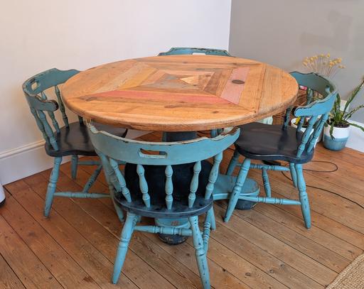 Buy & Sell Balham South West London - Photos for Vintage Round Wooden Dining Table & 4 Chairs