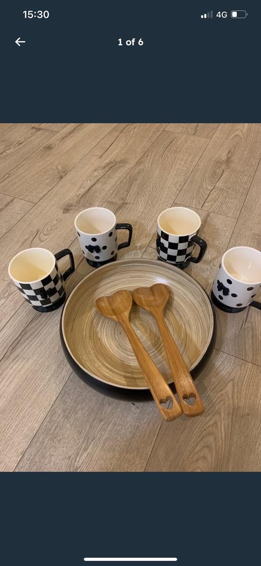 Buy & Sell Whitechapel East London - Photos for Fruit bowl utensils and mugs.