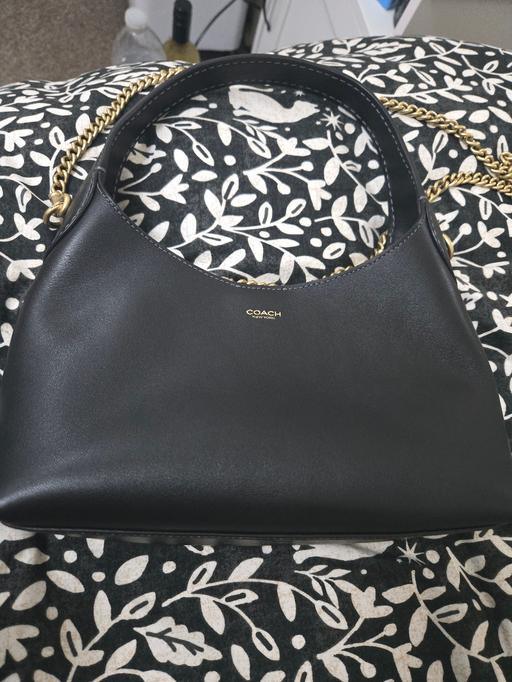Buy & Sell Colindale North West London - Photos for Coach Shoulder Bag
