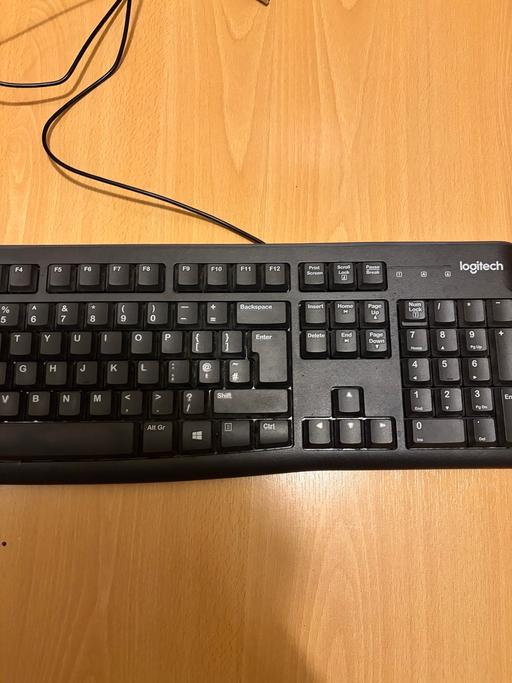 Buy & Sell Holloway North London - Photos for Keyboard and strong gaming mouse !