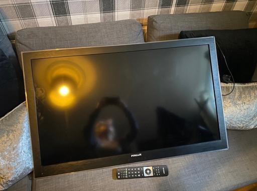 Buy & Sell Harborne Birmingham - Photos for 40” tv with stand and remote