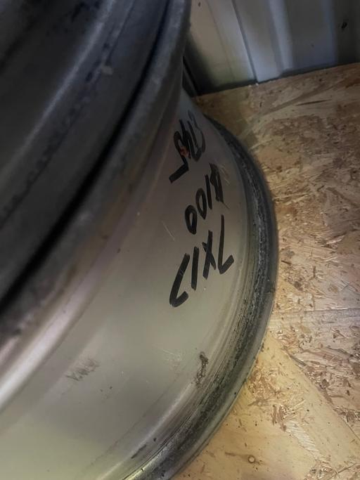 Vehicles Stretford Trafford - Photos for Alloy wheels