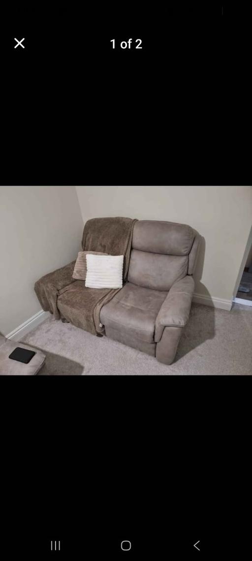 Buy & Sell Herne Hill South East London - Photos for 2 Seater Electric Recliner Sofa