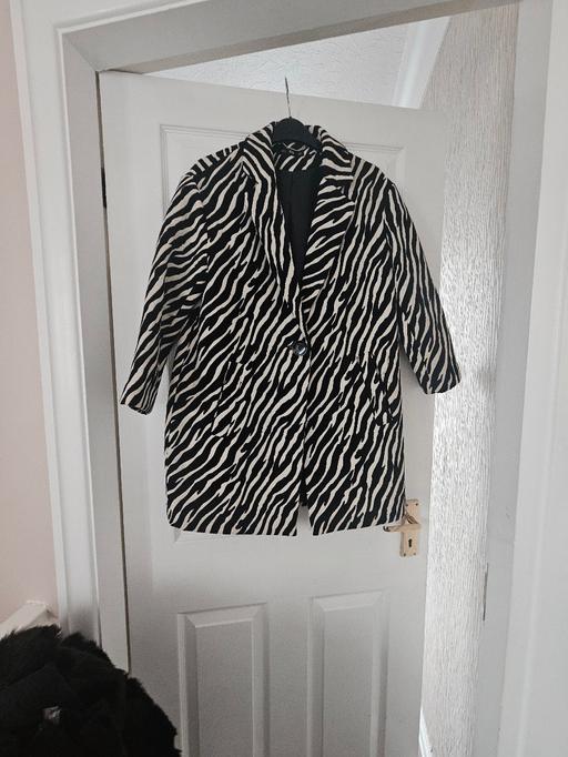 Buy & Sell Newton Doncaster - Photos for F&F animal pattern coat..size 10/12