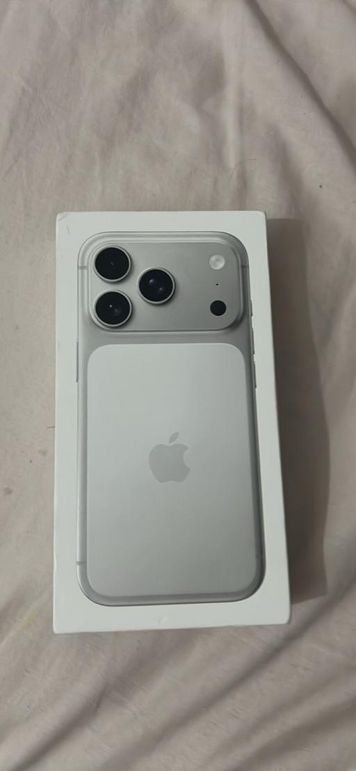 Buy & Sell Haringey North London - Photos for Iphone 17 pro 1tb silver