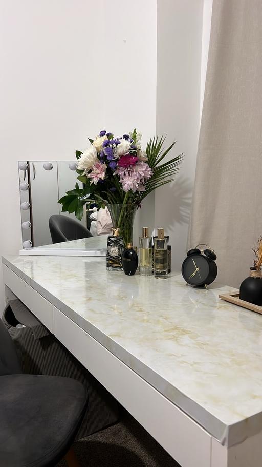 Buy & Sell Harrow Weald Harrow - Photos for Used IKEA MICKE desk white, (142x50x75 cm)