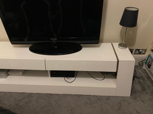 Buy & Sell Dudley Town Centre Dudley - Photos for White Gloss TV Entertainment Cabinet Unit