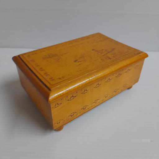 Buy & Sell Preston South Ribble - Photos for WOODEN TRINKET BOX