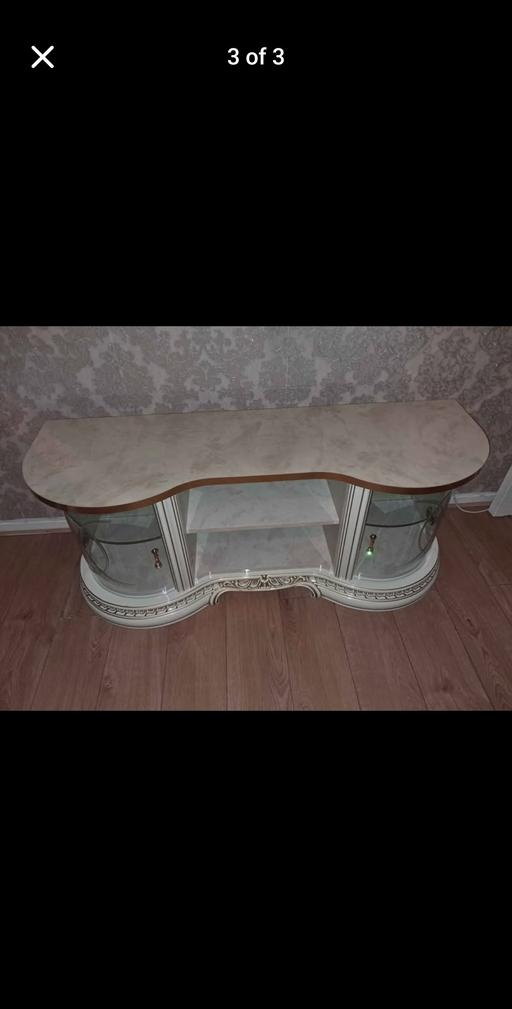 Buy & Sell Stonebridge North West London - Photos for Italian leonardo tv stand