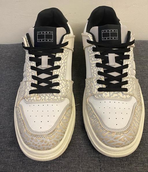 Buy & Sell Havering East London - Photos for Tommy Lace Up sneaker Trainer
