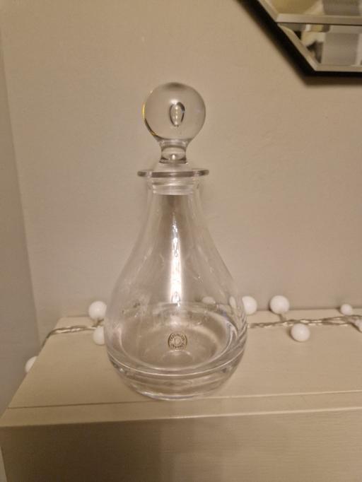 Buy & Sell Scholes Rotherham - Photos for A very heavy glass decanter