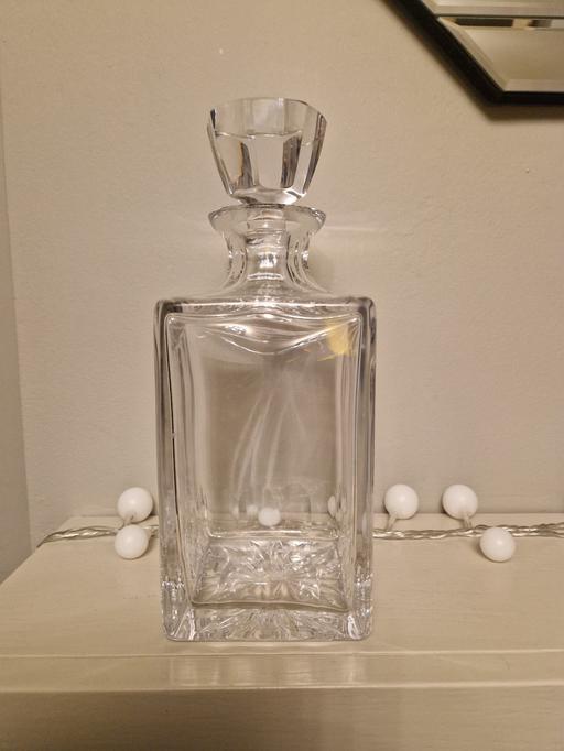 Buy & Sell Scholes Rotherham - Photos for A very heavy glass decanter