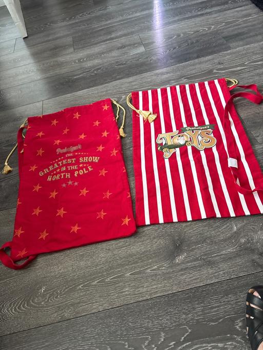 Buy & Sell Woodsetton Dudley - Photos for X2 Xmas sacks medium