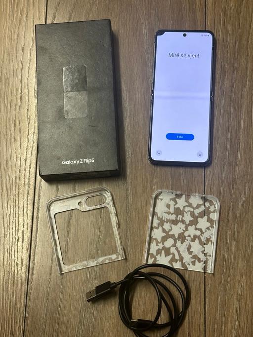 Buy & Sell Lye Dudley - Photos for Samsung Galaxy Z Flip5 - 256GB Unlocked