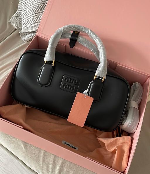 Buy & Sell Market Overton Rutland - Photos for Black soft leather bowling bag