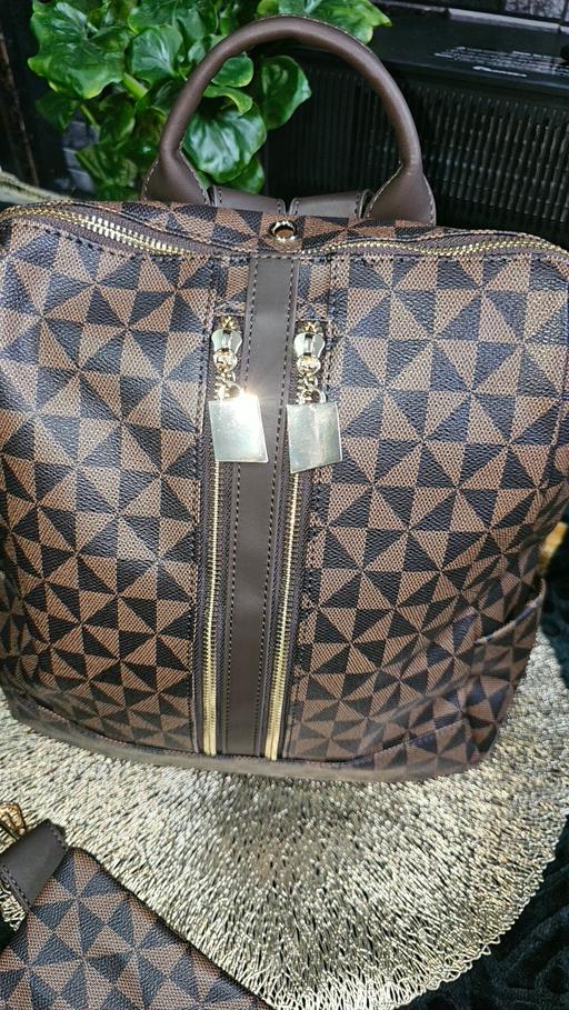 Buy & Sell Penn Fields Wolverhampton - Photos for Fashionable Geometric Pattern Backpack