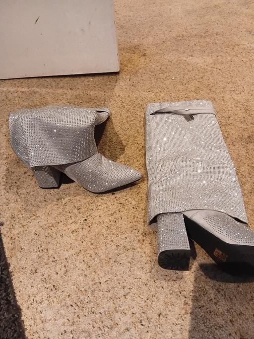 Buy & Sell Birkdale Sefton - Photos for boots,knee high rinestone Sparkly boots