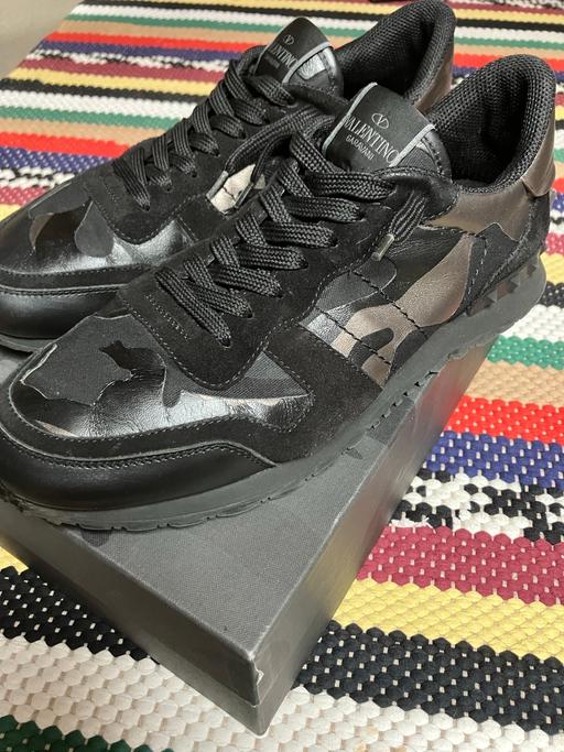 Buy & Sell Worsthorne Burnley - Photos for Valentino rock stud camo trainers