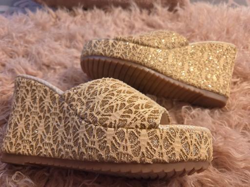 Buy & Sell Northfield Birmingham - Photos for Rose Gold Sparkly Wedges