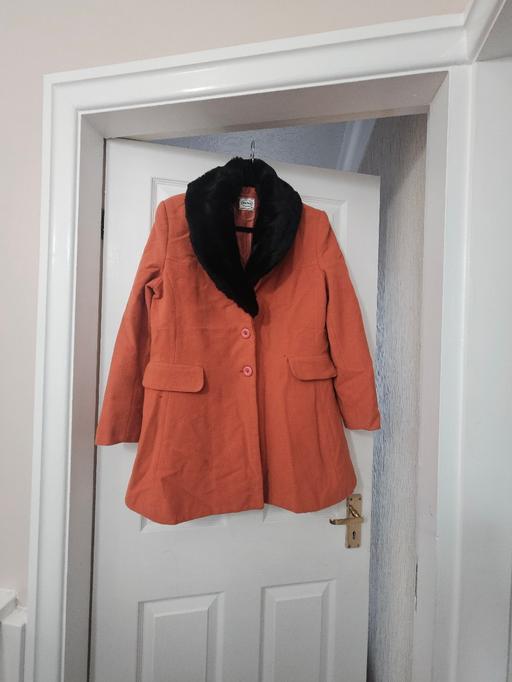 Buy & Sell Newton Doncaster - Photos for Winter coat, size 14.