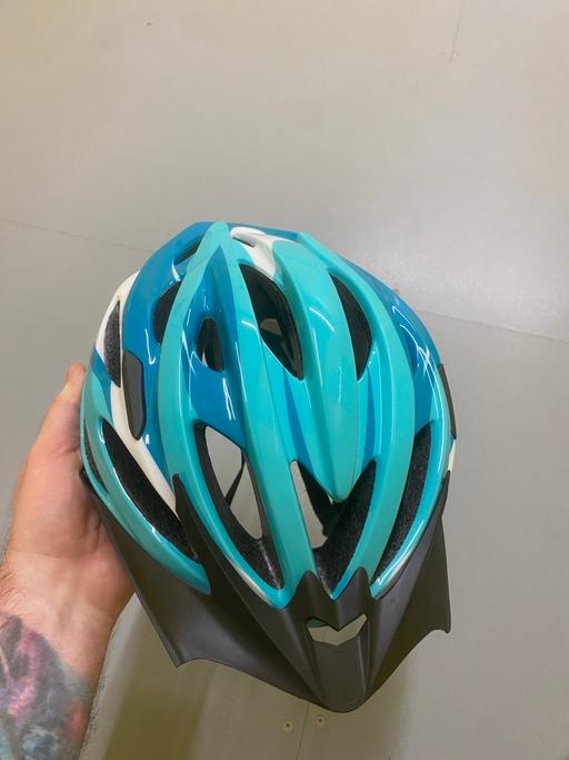 Buy & Sell Tameside Greater Manchester - Photos for Unused bicycle helmet