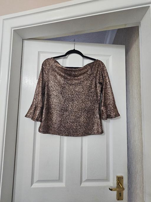 Buy & Sell Newton Doncaster - Photos for Dressy shimmer top..size 14..like new.