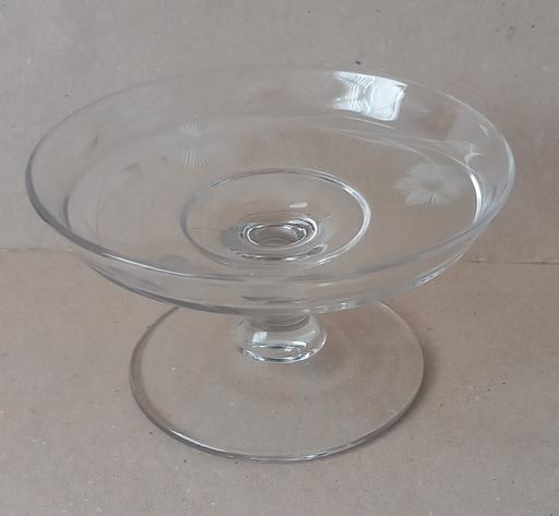 Buy & Sell Thatto Heath Saint Helens - Photos for antique engraved glass bon bon dish