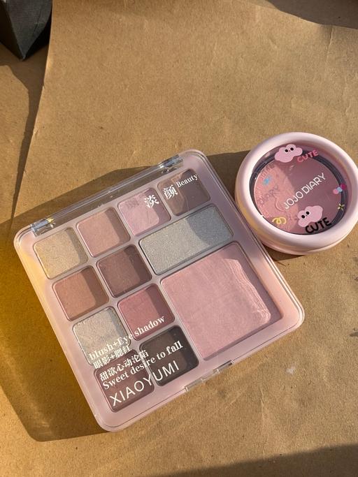 Buy & Sell Fitzrovia Central London - Photos for New eyeshadow palette and blush set